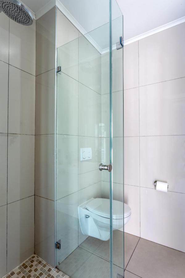 The Paragon Urbane Centrally Located, Modern Comforts Apartment
